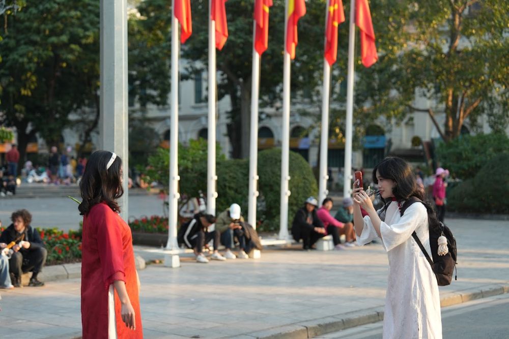 picturesque Hoan Kiem Lake